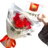 Романтичный набор из 7 красных роз и конфет